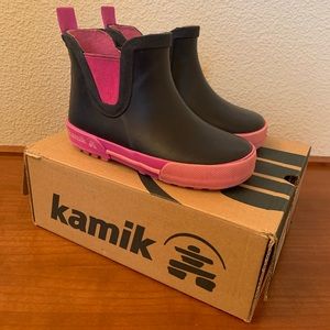 Toddler kamik rain boots size 8